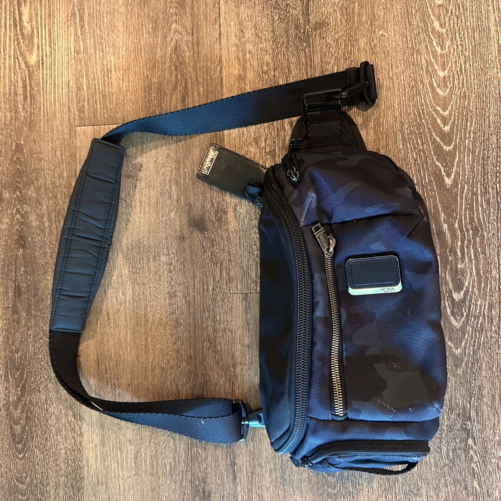 TUMI Alpha Bravo Kelley Sling